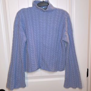 Pretty cashmere periwinkle blue small cable sweater
